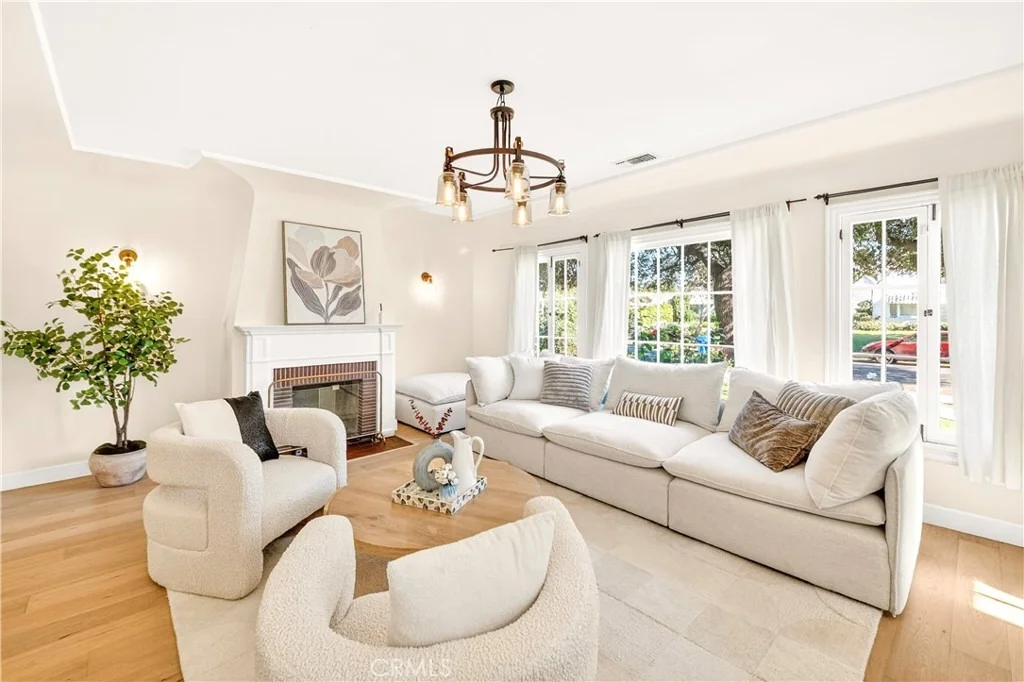 Photo of 827 Hauser Blvd