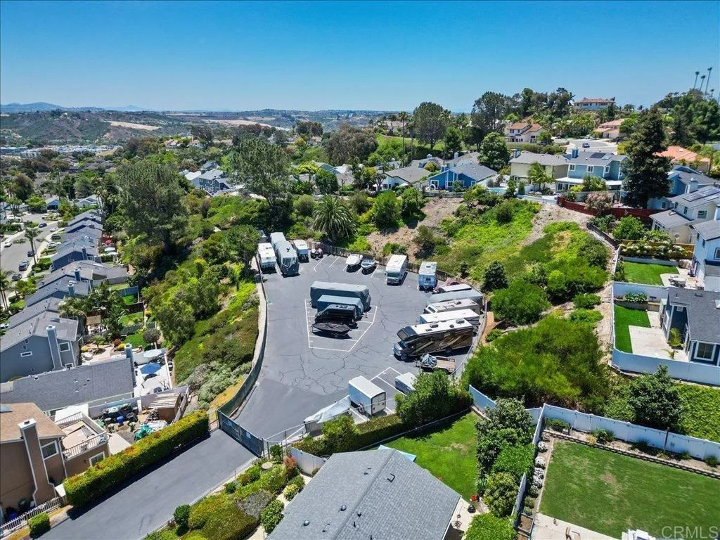 Photo of 1806 Palisades Drive