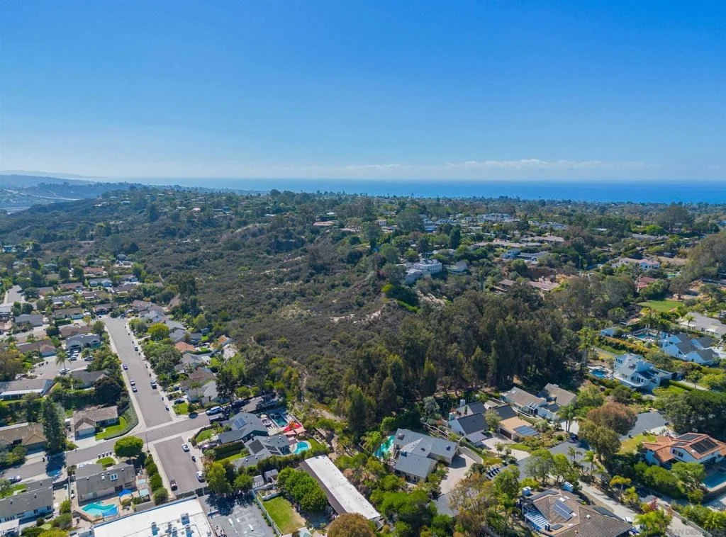 Photo of 0 Crest Dr