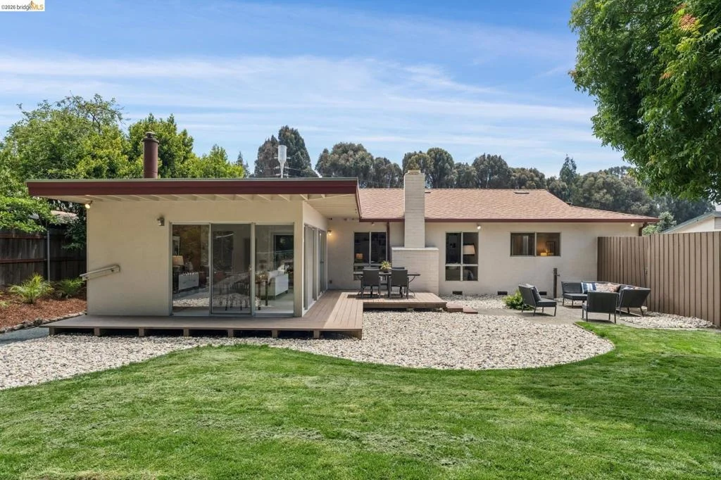 Photo of 650 Marlesta Rd