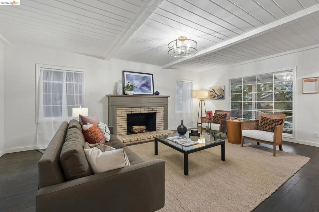 Photo of 2380 Leimert Blvd