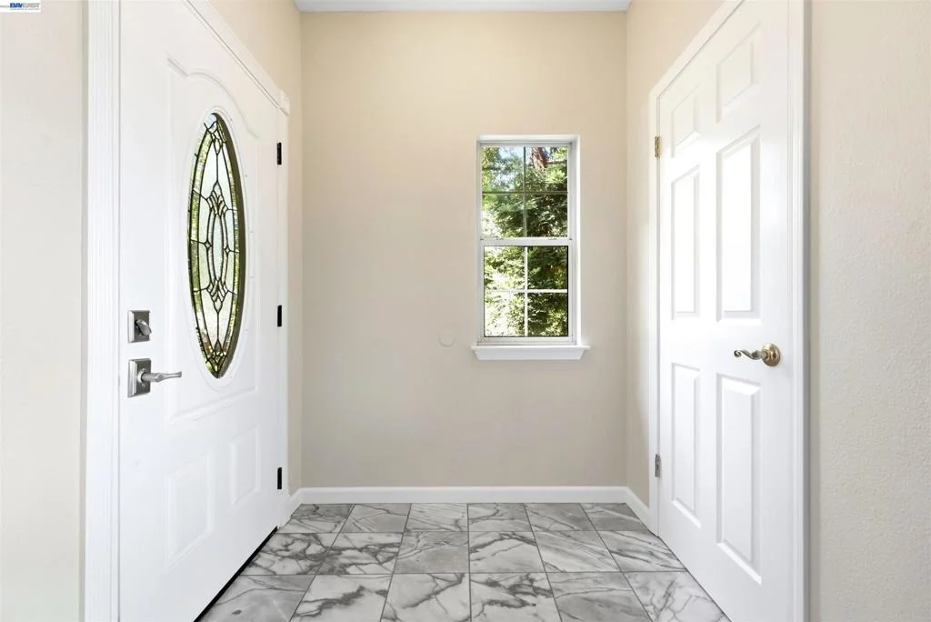 Photo of 23661 Glenbrook Lane