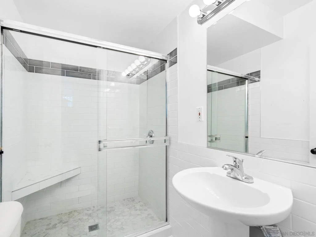 Photo of 2529 Littleton Road