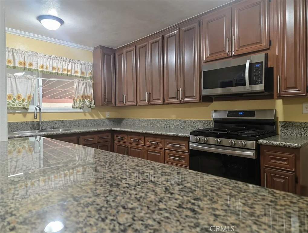 Photo of 2407 E Bliss