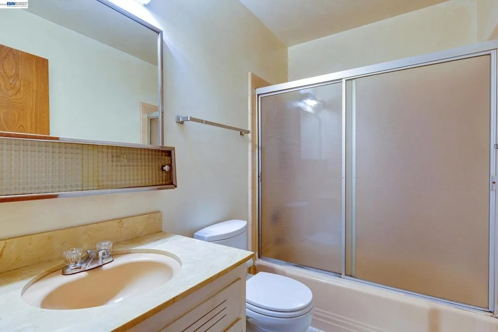 Photo of Unit 307 at 339 Broadway
