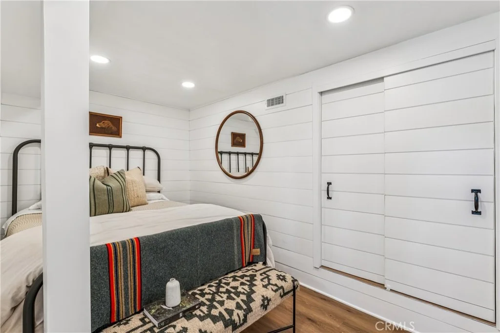 Photo of 28901 Palisades