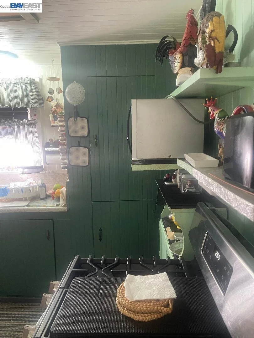 Photo of 656 Juana Ave