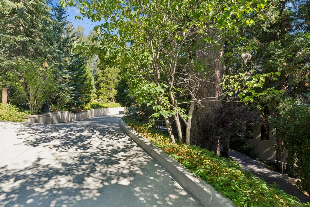 Photo of 391 Cedar Ridge Drive