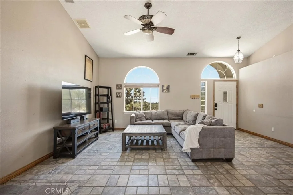 Photo of 1397 Sierra