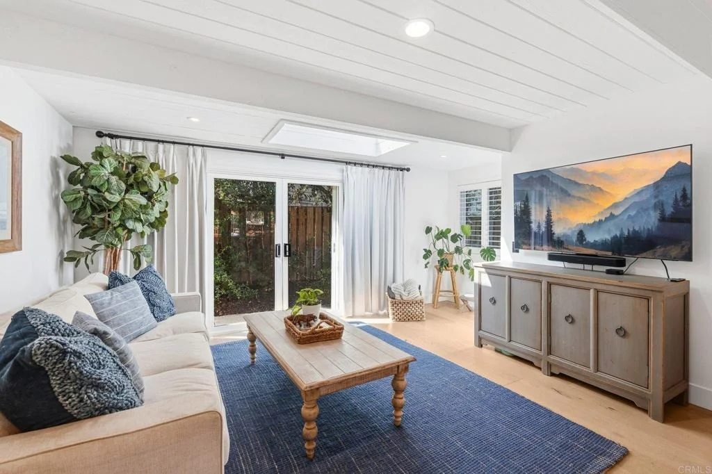 Photo of 765 Val Sereno Drive