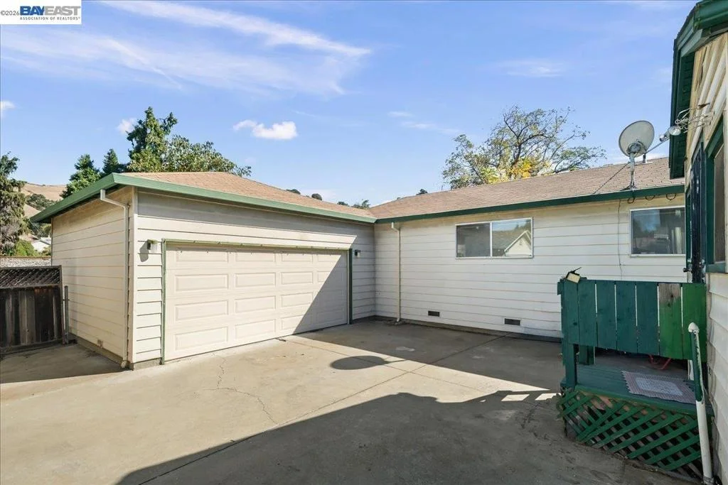 Photo of 36846 Niles Blvd