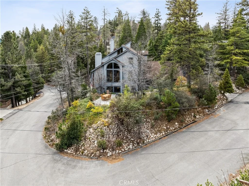 Photo of 892 Nadelhorn Drive