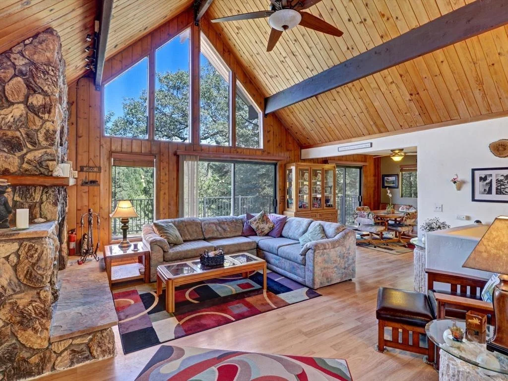 Photo of 214 S Fairway Drive