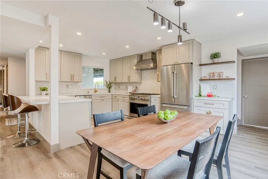 Photo of 25112 Northrup Drive