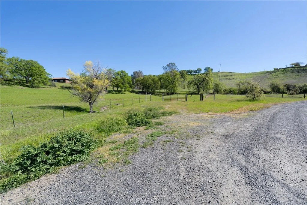Photo of 4053 Hidden Valley