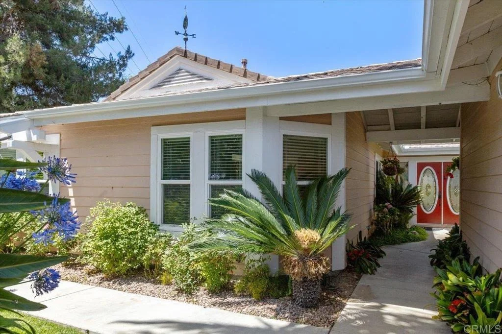 Photo of 878 Rivertree Drive