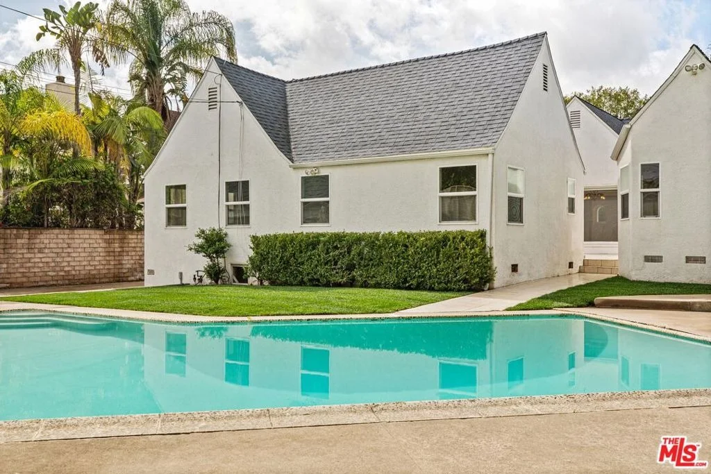 Photo of 512 N Elm Drive