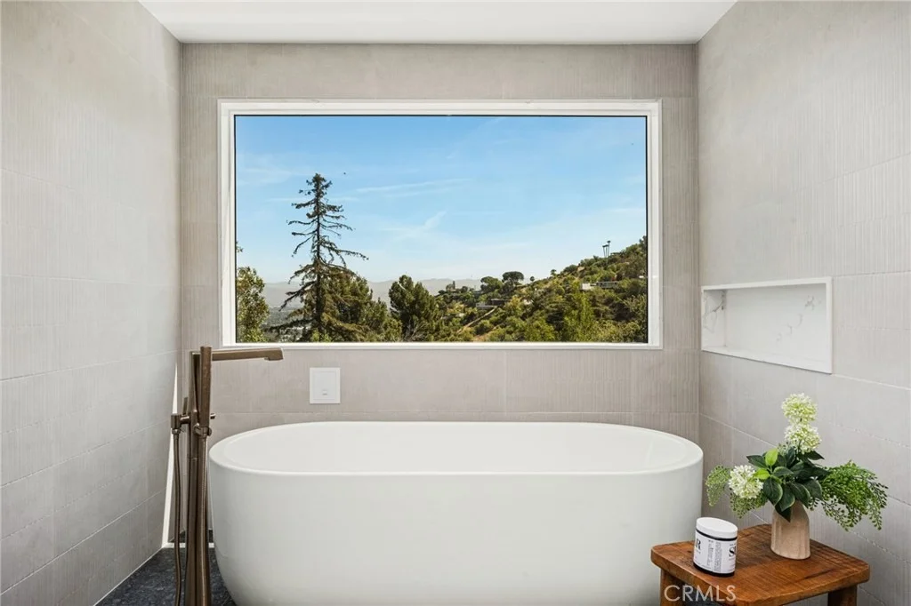 Photo of 3566 Beverly Glen