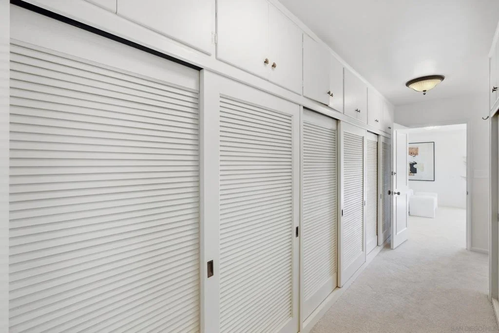 Photo of 7865 Roseland Drive