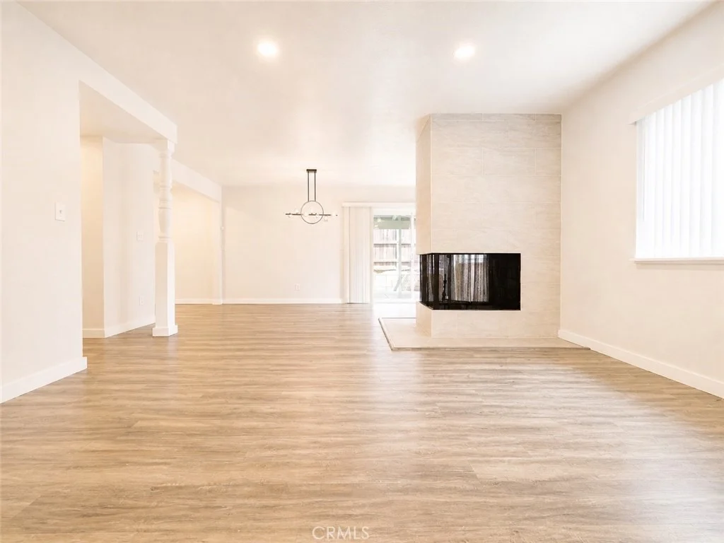 Photo of 1260 Grove Ave
