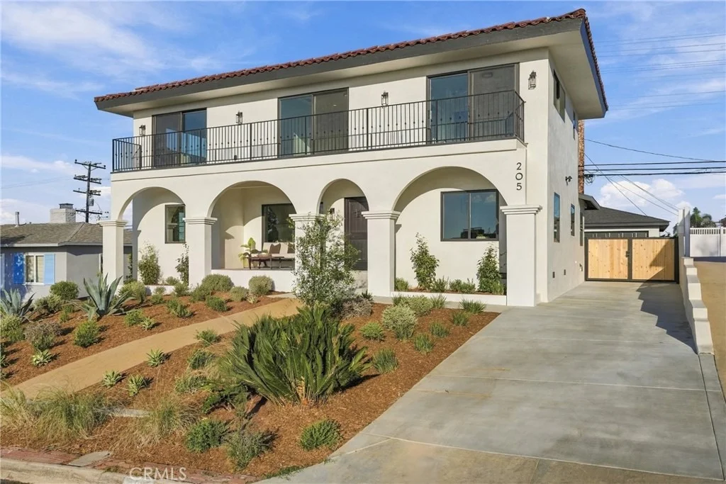 Photo of 205 Via Los Altos