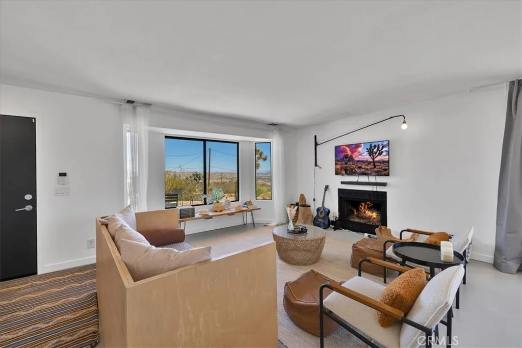 Photo of 7119 Saddleback Road