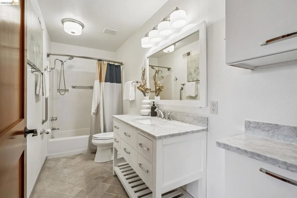 Photo of 2206 Pinehurst Court