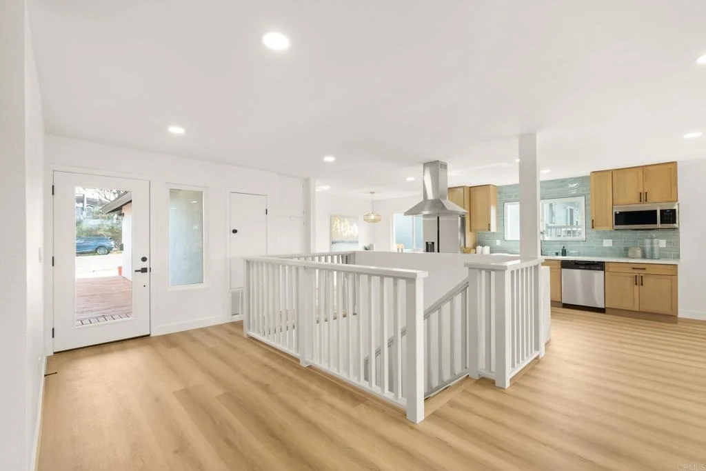 Photo of 552 Felicita Avenue