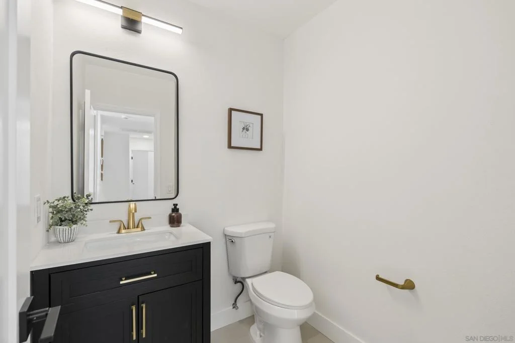 Photo of 1557 Regatta Road