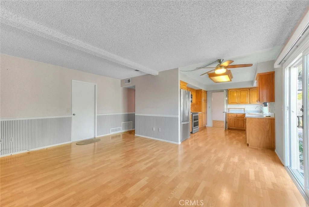 Photo of 13425 Mistletoe