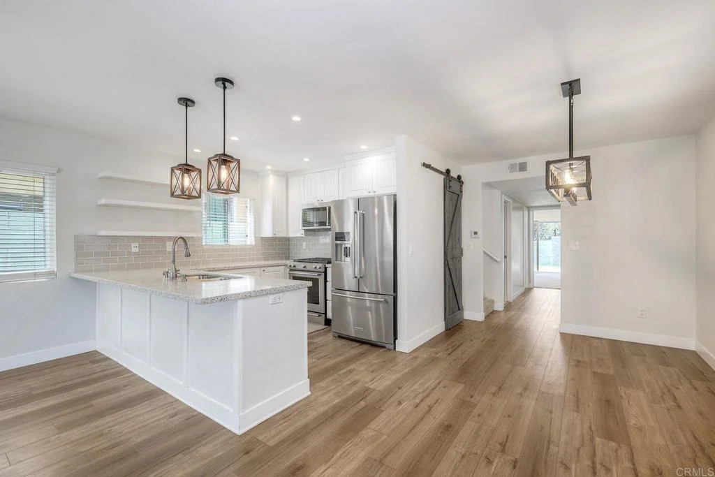 Photo of 369 Alameda Boulevard