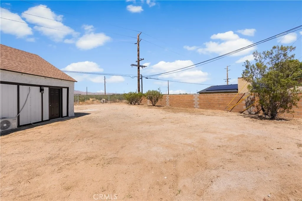 Photo of 15992 Lawrence Drive