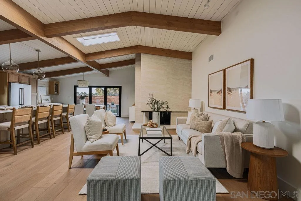 Photo of 4985 Pacifica Dr