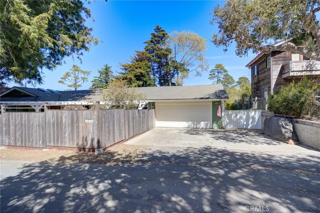 Photo of 2410 Langton