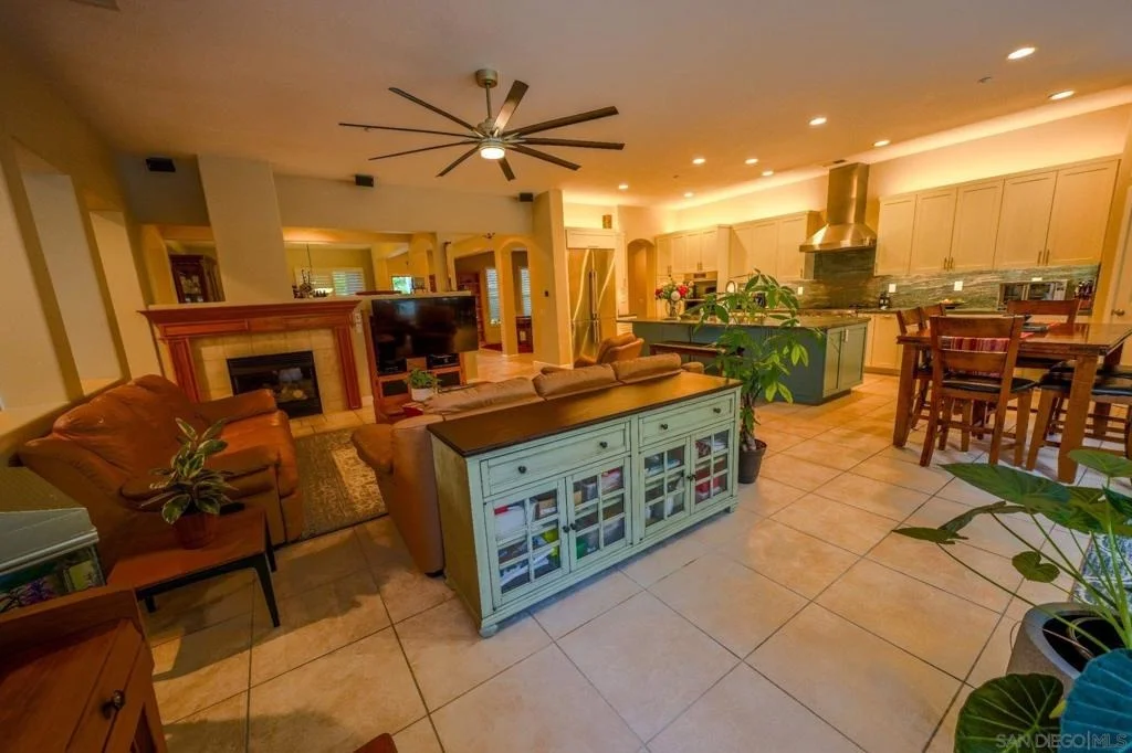 Photo of 2889 Camden Dr