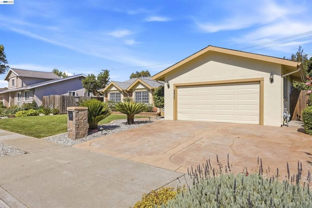 Photo of 8657 Davona Dr