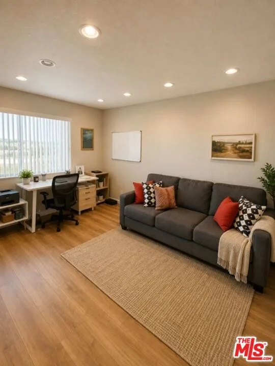 Photo of Unit 305 at 7625 Reseda Boulevard