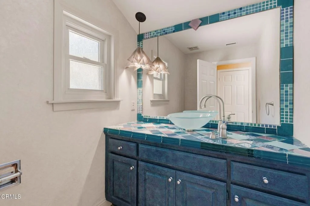 Photo of 405 Woodcliffe Road