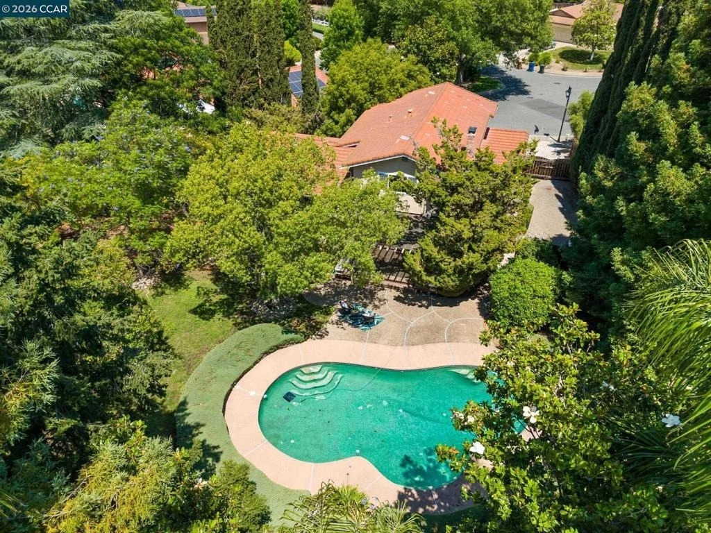 Photo of 721 Black Point Pl