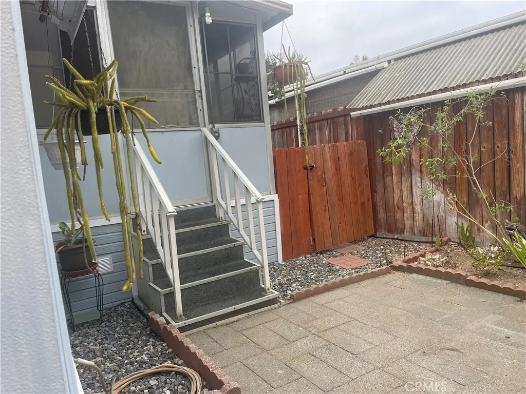 Photo of Unit 103 at 4747 Oak Crest Street