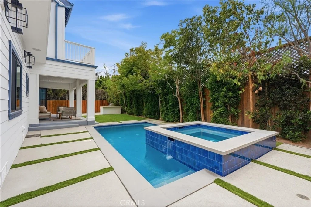 Photo of 2126 Havemeyer Lane