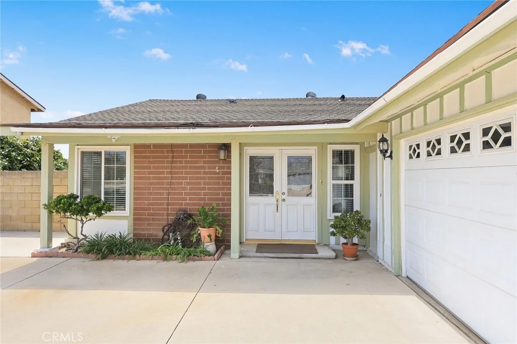 Photo of 835 Jacaranda Street