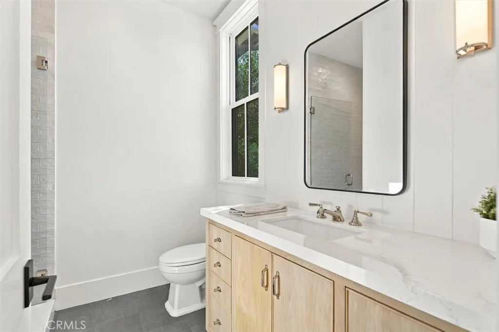 Photo of 1002 10th