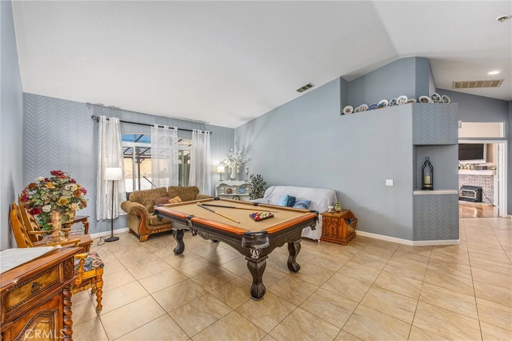 Photo of 13997 Riverside