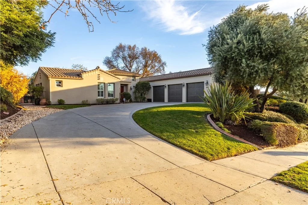 Photo of 843 Hacienda Circle