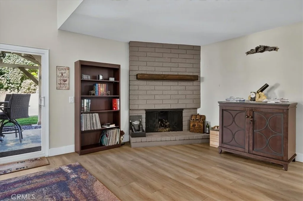 Photo of 2279 Shirley