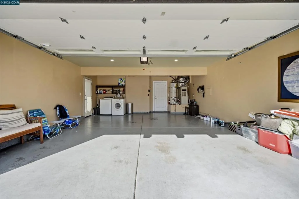 Photo of 120 Serpentine Ct