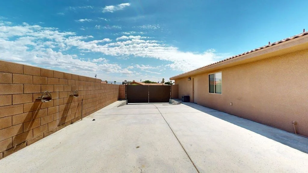 Photo of 41443 Balaclava Drive