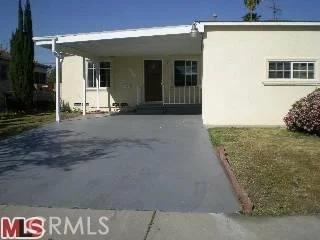 Photo of 8446 AMBOY Avenue