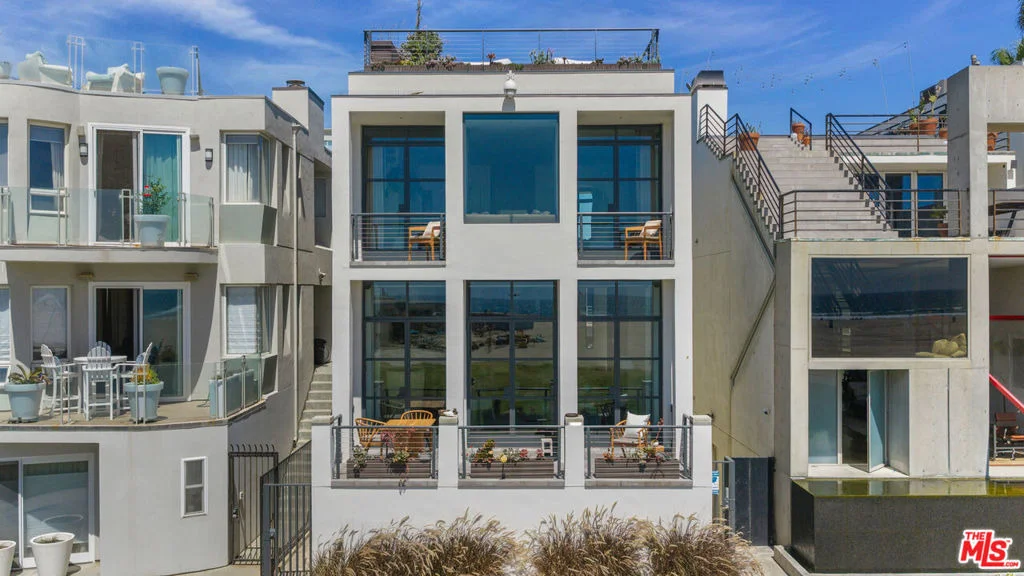 Photo of 2311 Ocean Front Walk